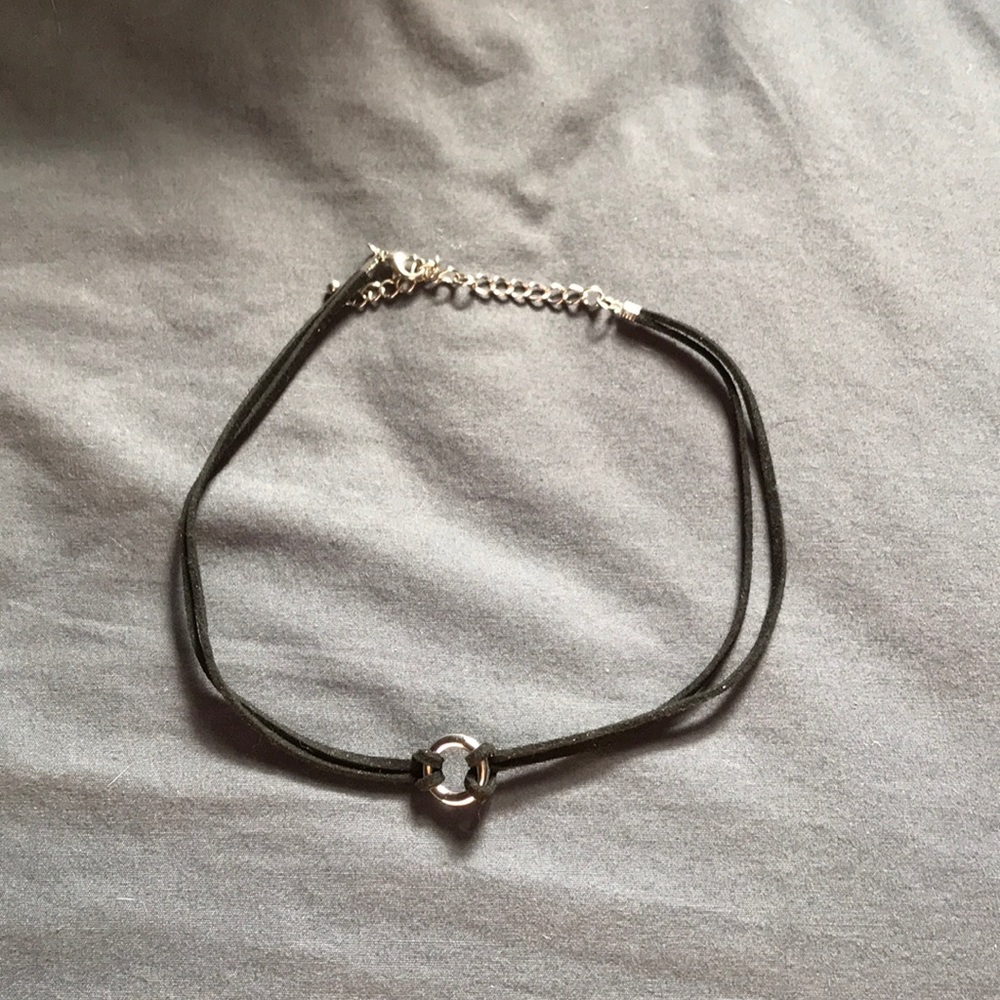 Women’s black choker necklace